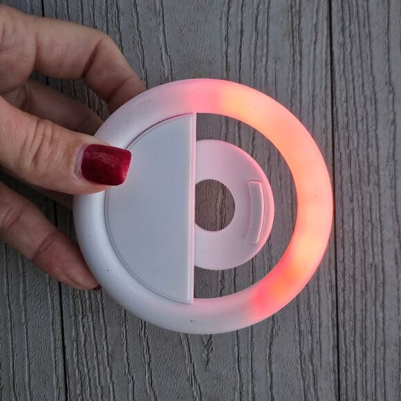 BOWER Phone selfie circle ring light, preloved no box - Picture 15 of 16